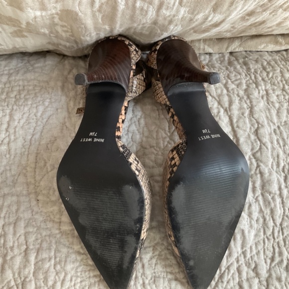 Snake print heels - Picture 3 of 3